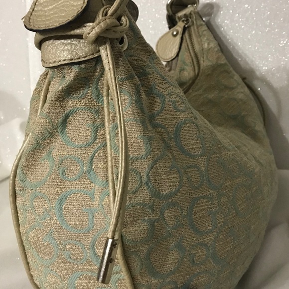 Authentic GUESS Moon Dance Full Size Shoulder Bag - Picture 2 of 4